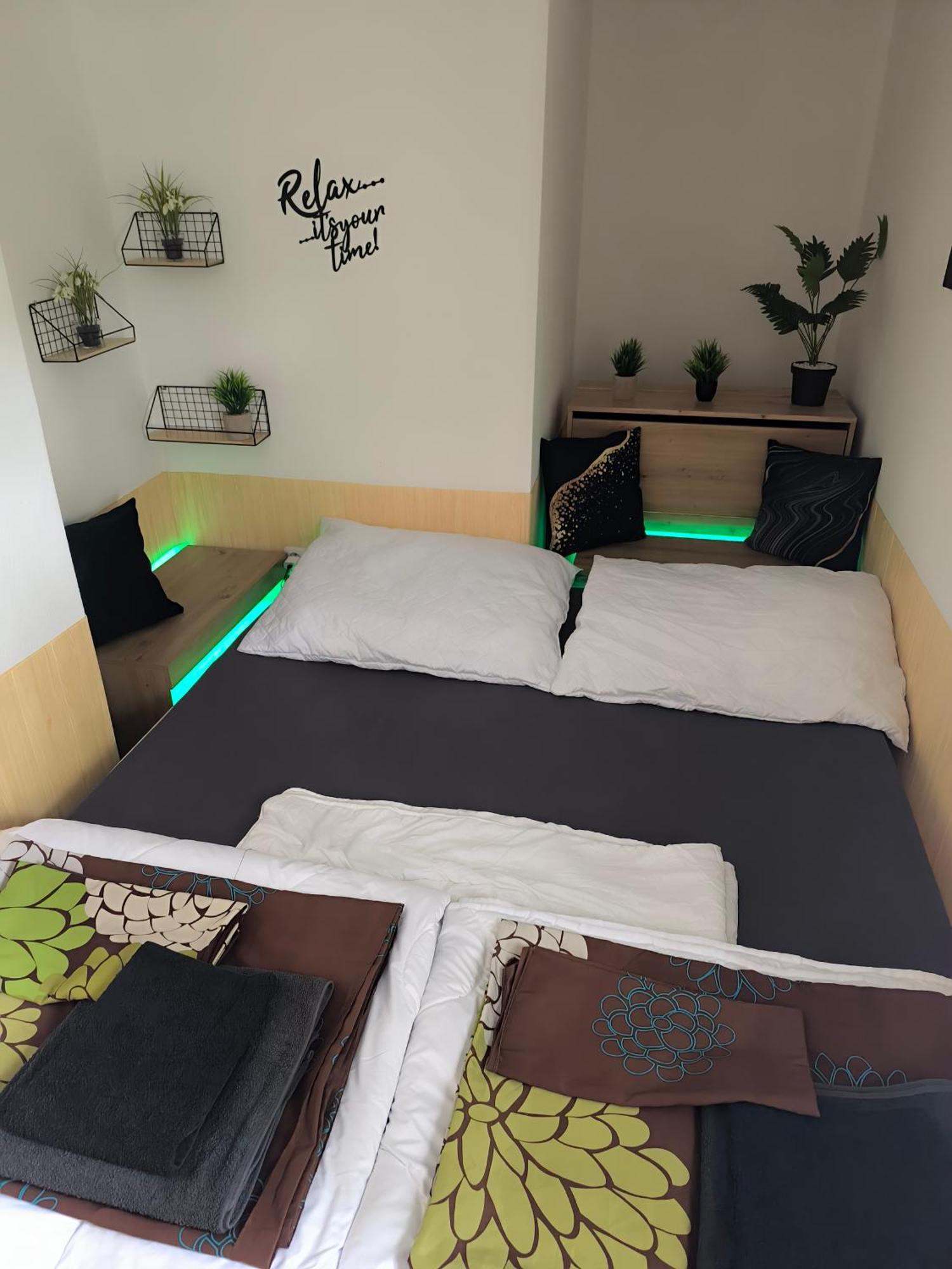 Relax chatka u jezera Skalka Cheb Exteriér fotografie