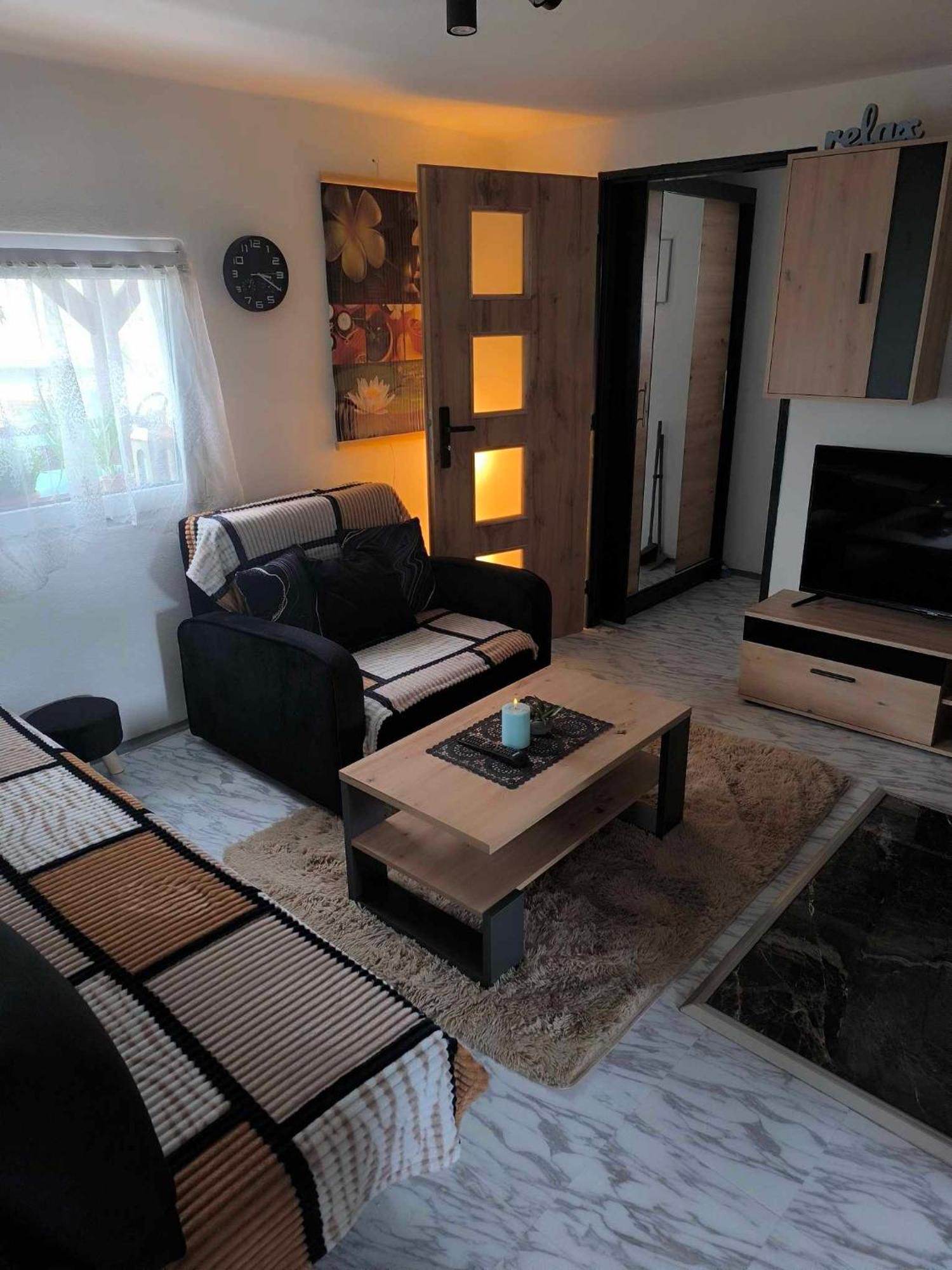 Relax chatka u jezera Skalka Cheb Exteriér fotografie